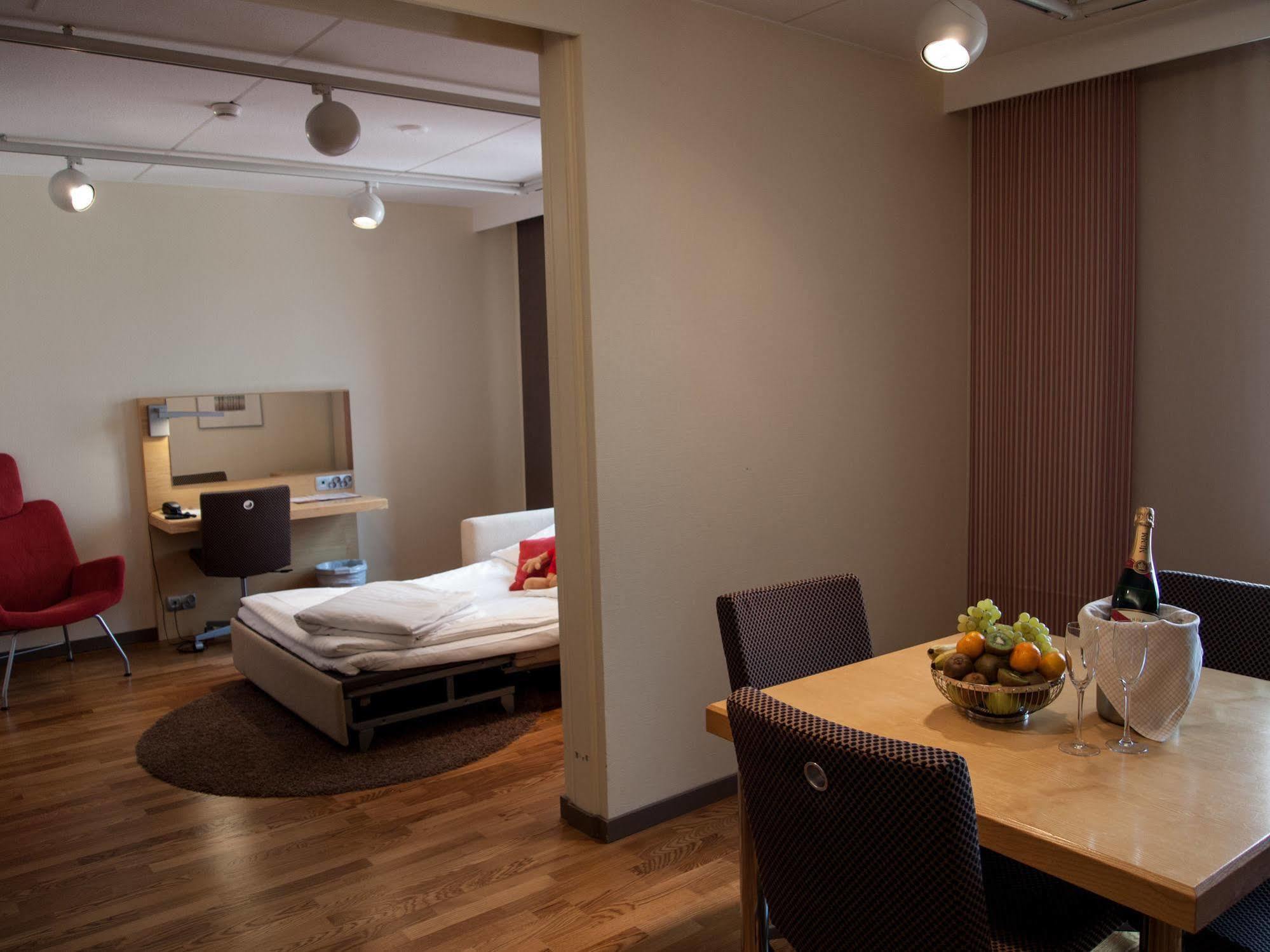 Original Sokos Hotel Vaakuna คูโวลา ภายนอก รูปภาพ